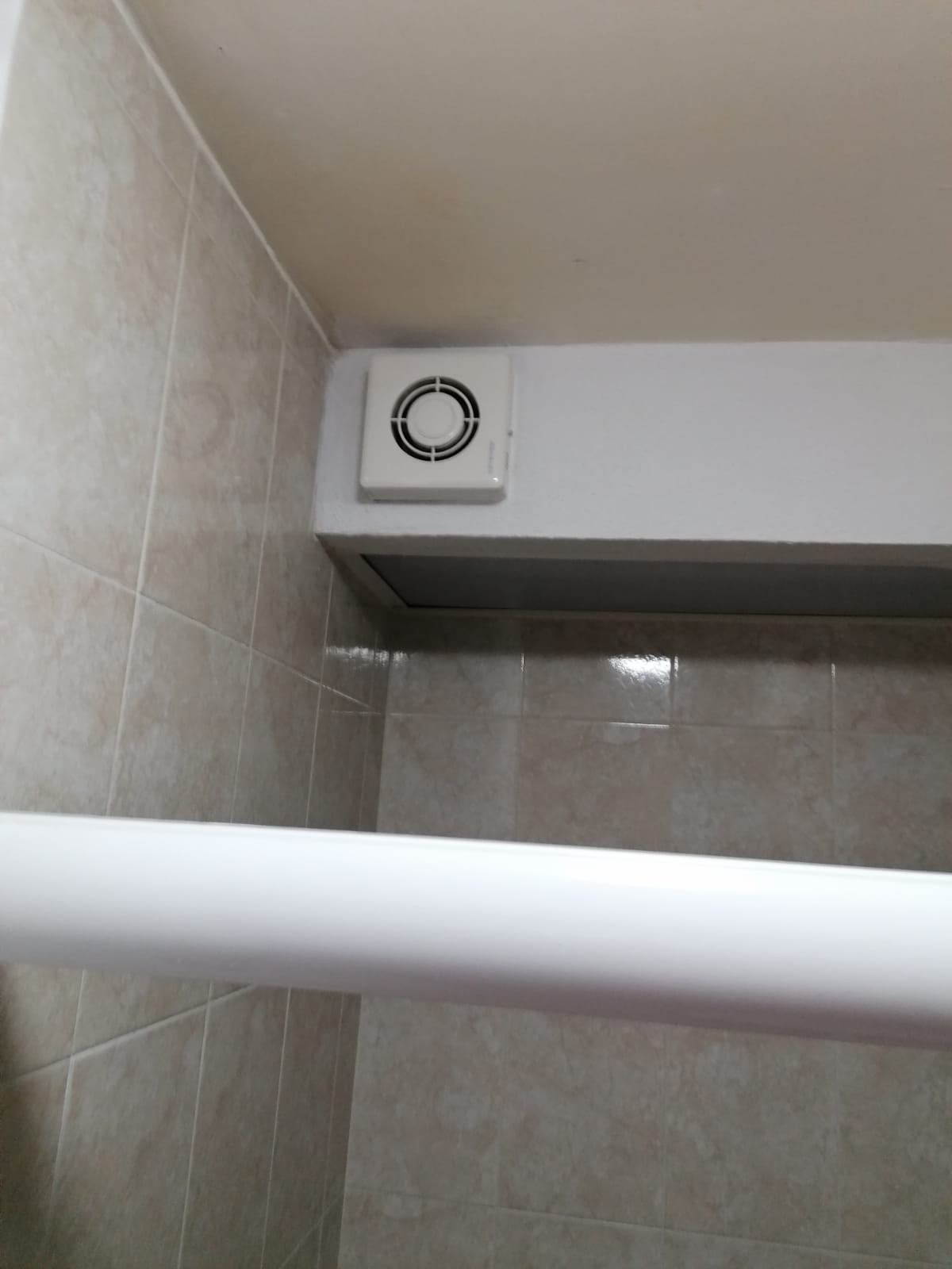Proyecto Galek: extractor bano departamento 2