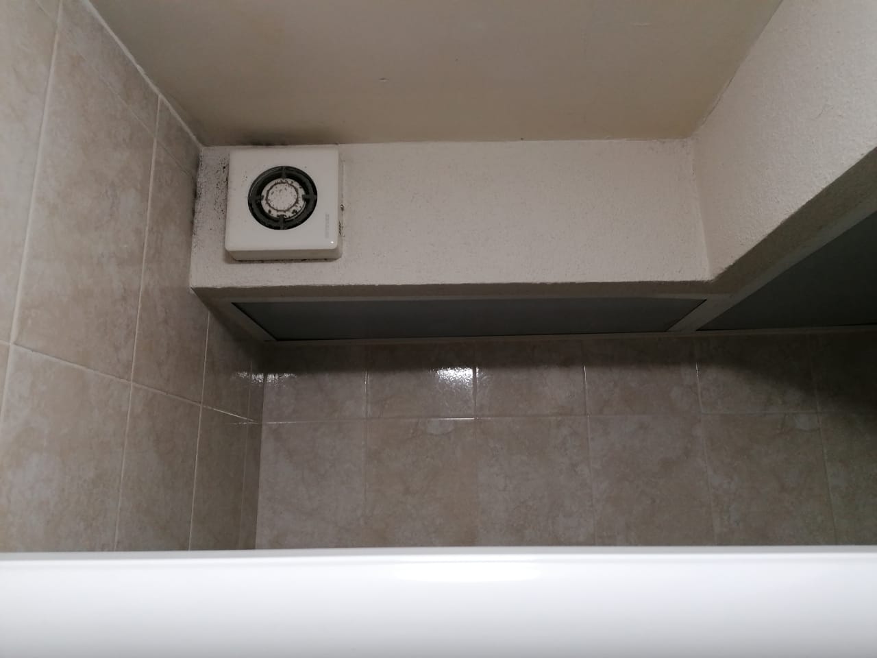 Proyecto Galek: extractor bano remodelado