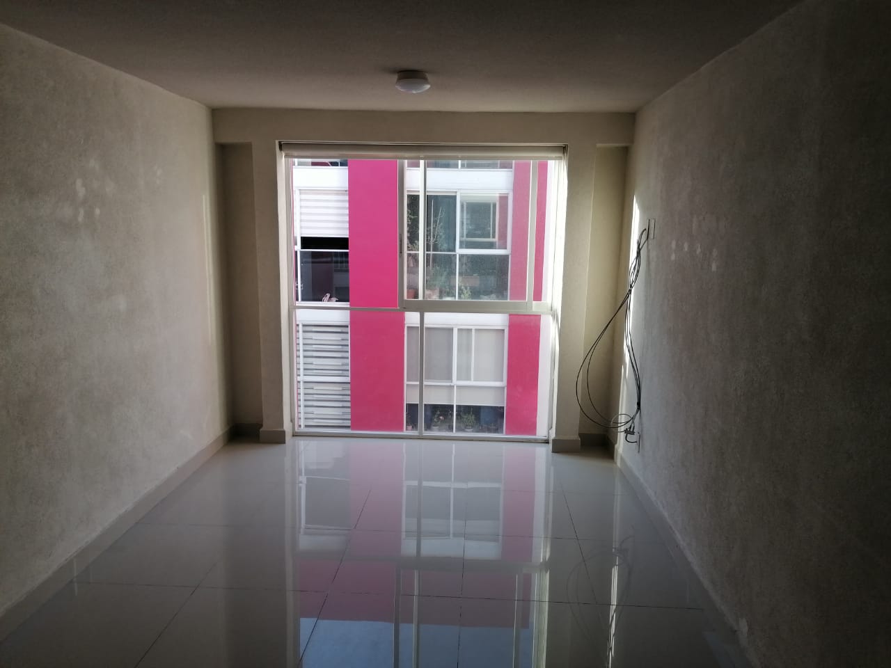 Proyecto Galek: sala departamento remodelada