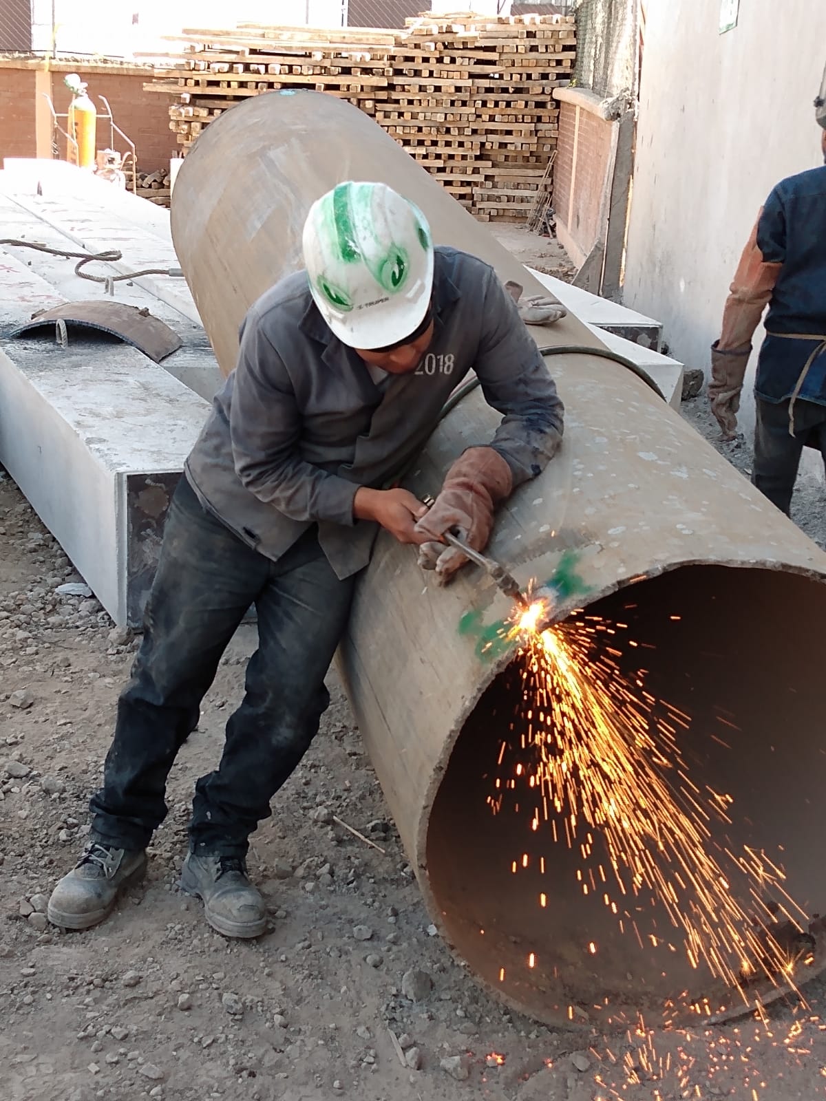 Proyecto Galek: corte tubo cimentacion
