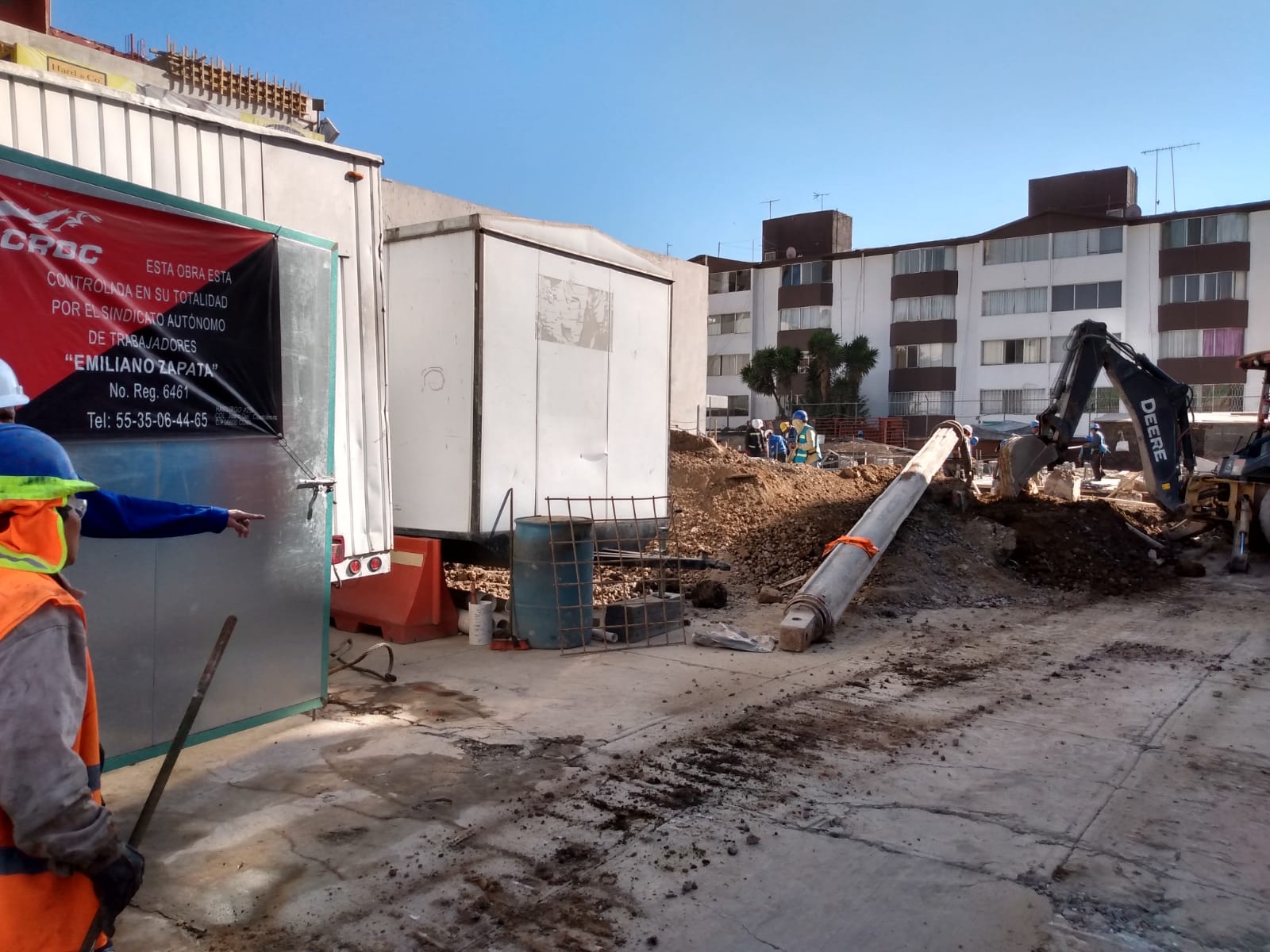 Proyecto Galek: excavacion con retroexcavadora