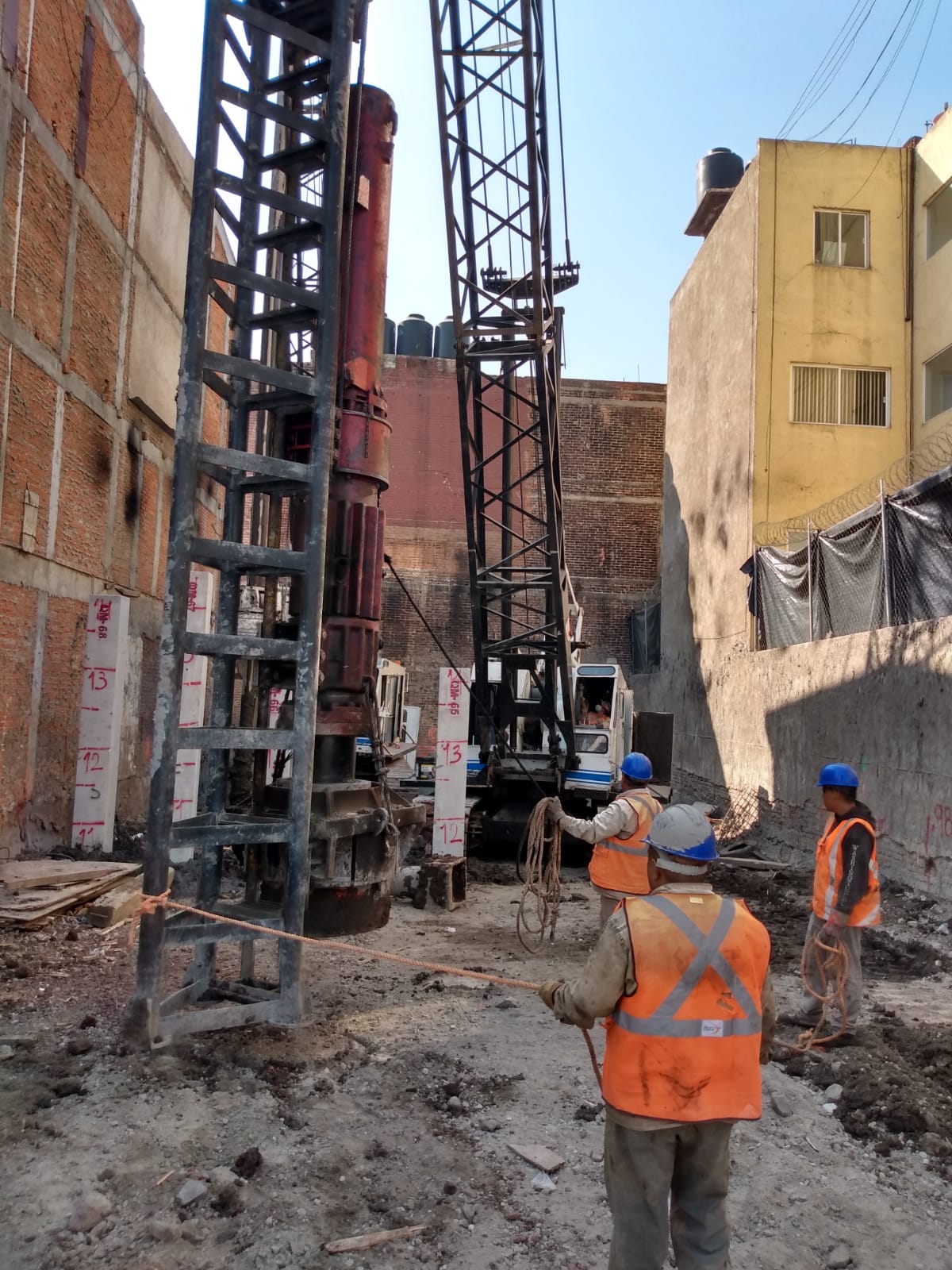 Proyecto Galek: perforacion pilotes obra urbana